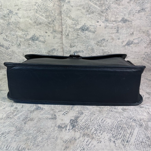 90’s Vintage Coach Vintage Beekman Brief No- E0Z-5266 - Picture 5 of 16